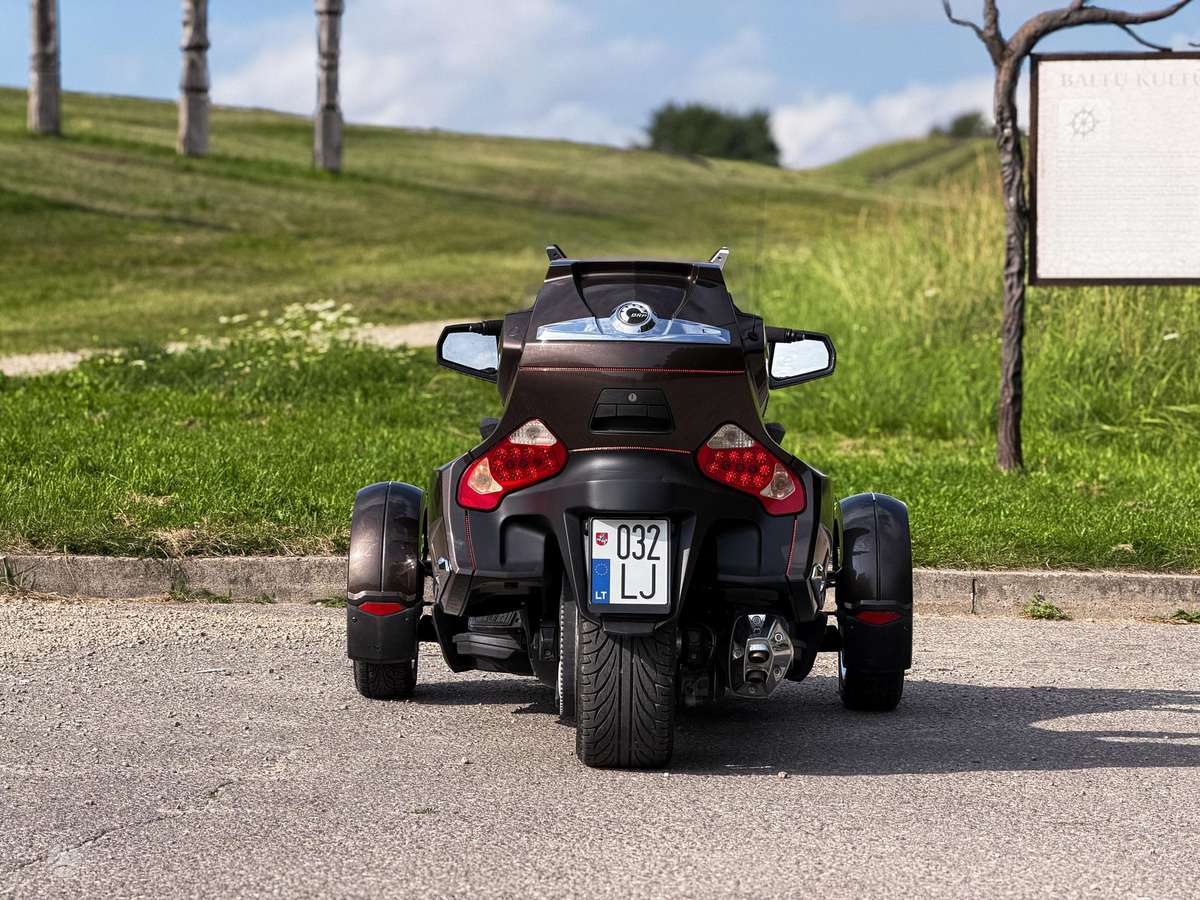 Can-Am Spyder 1000cc, trikes