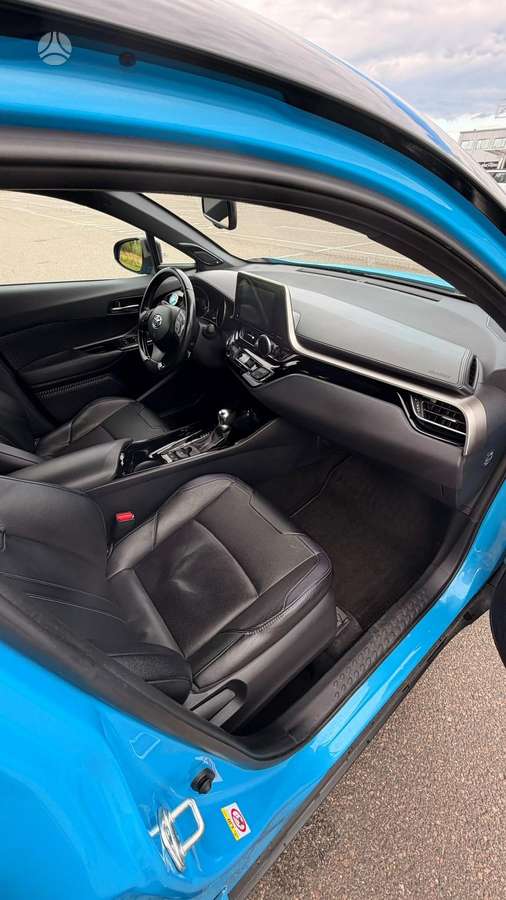Toyota C-HR - 12