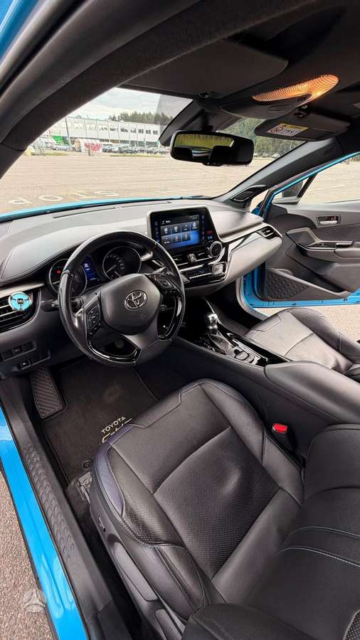 Toyota C-HR - 11