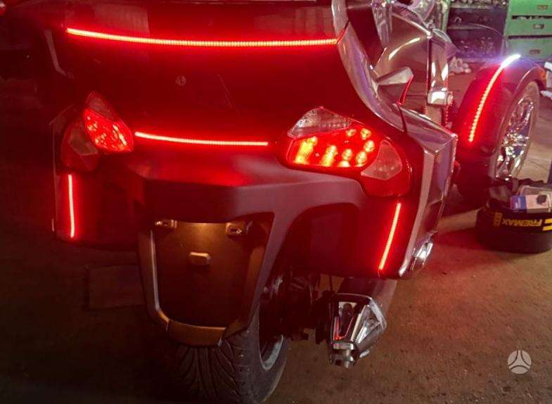 Can-Am Spyder 1000cc, trikes