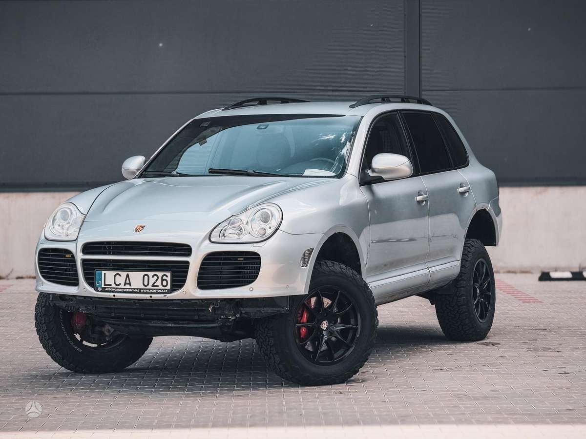 Porsche Cayenne - 1