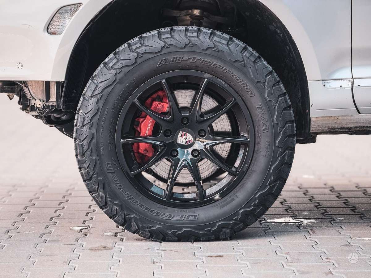 Porsche Cayenne - 8