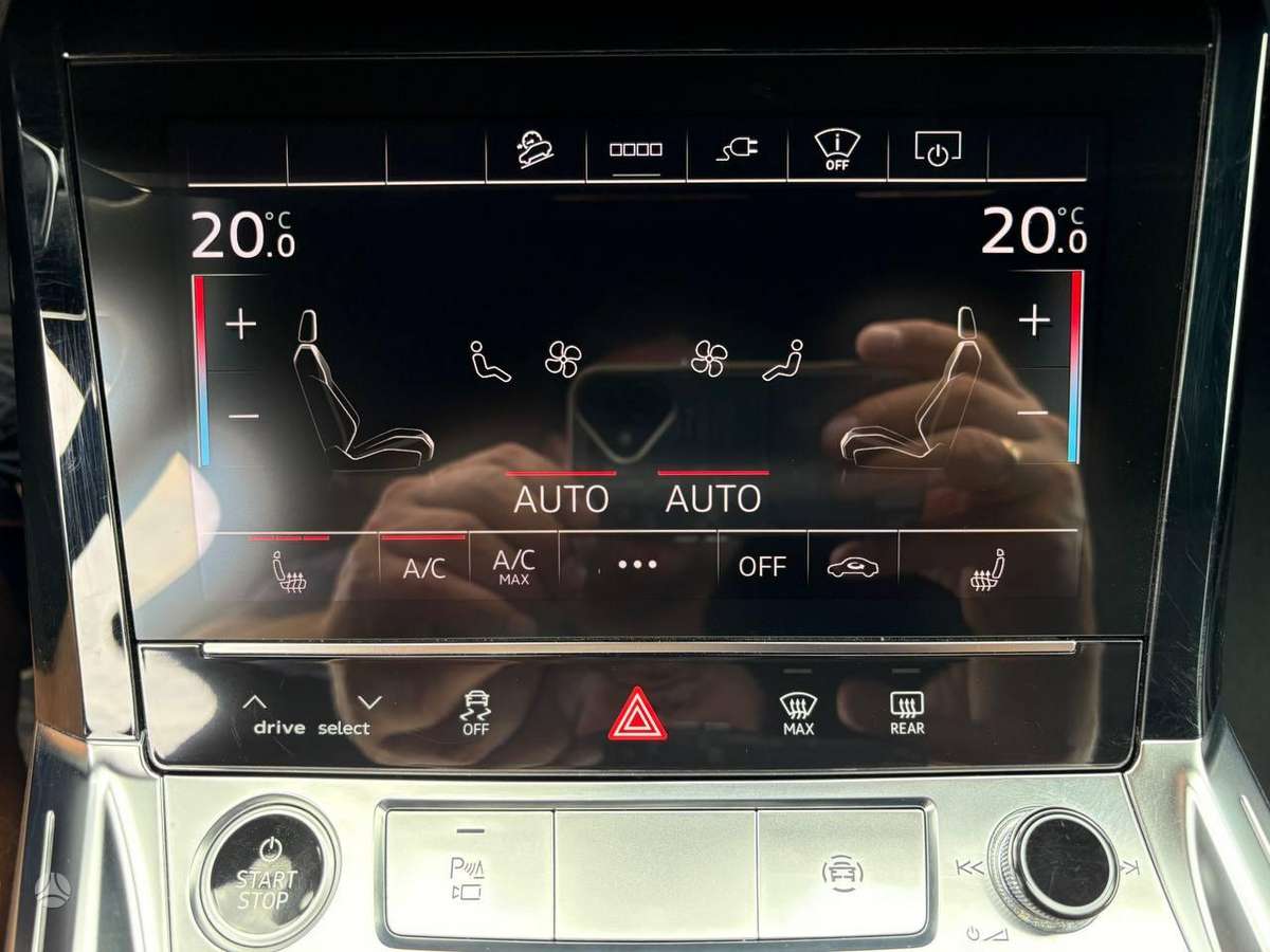 Audi e-tron, 95 kWh, off-road / crossover