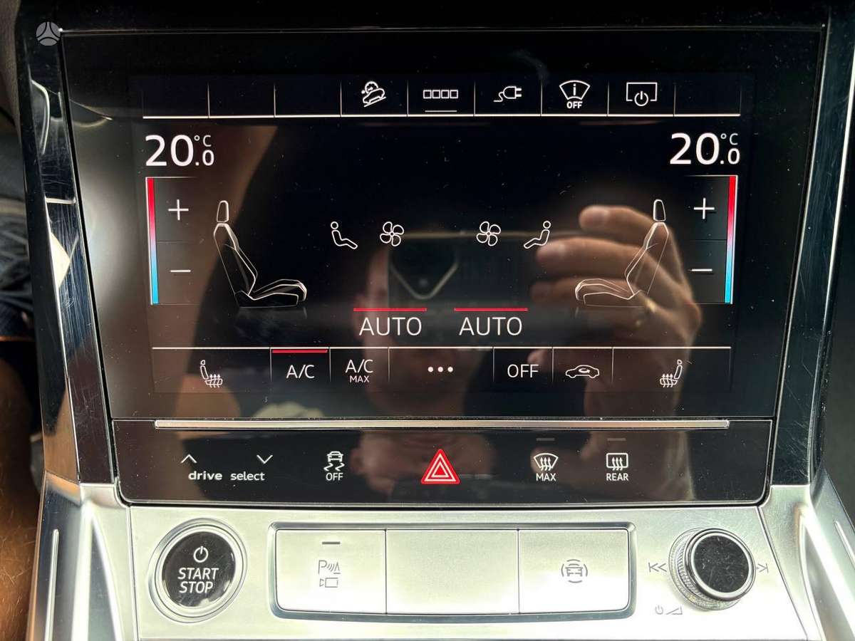 Audi e-tron, 95 kWh, off-road / crossover