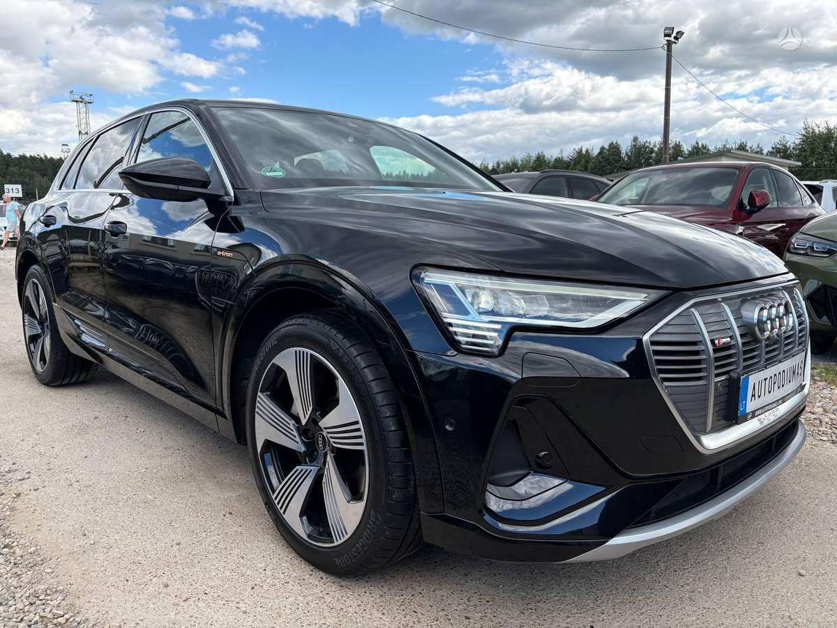 Audi e-tron, 95 kWh, off-road / crossover