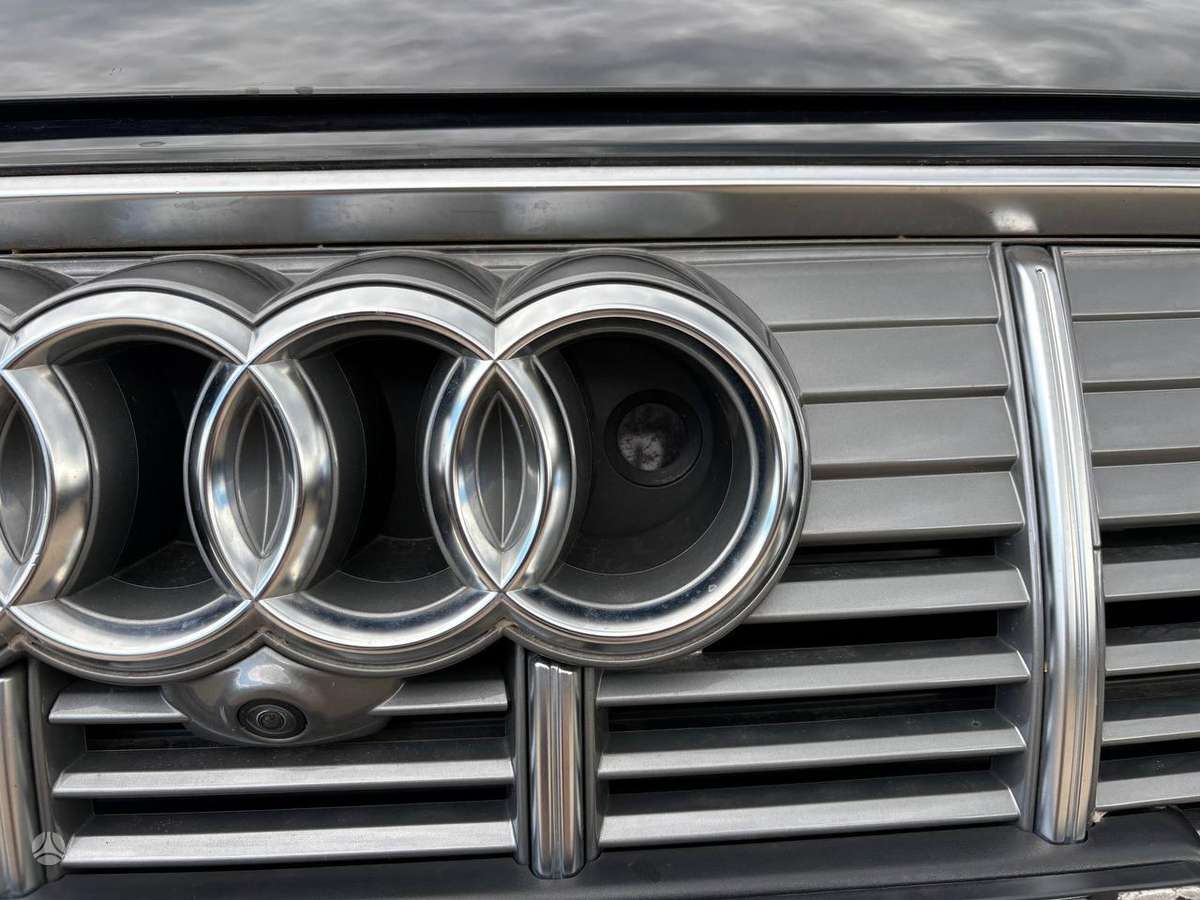 Audi e-tron, 95 kWh, off-road / crossover