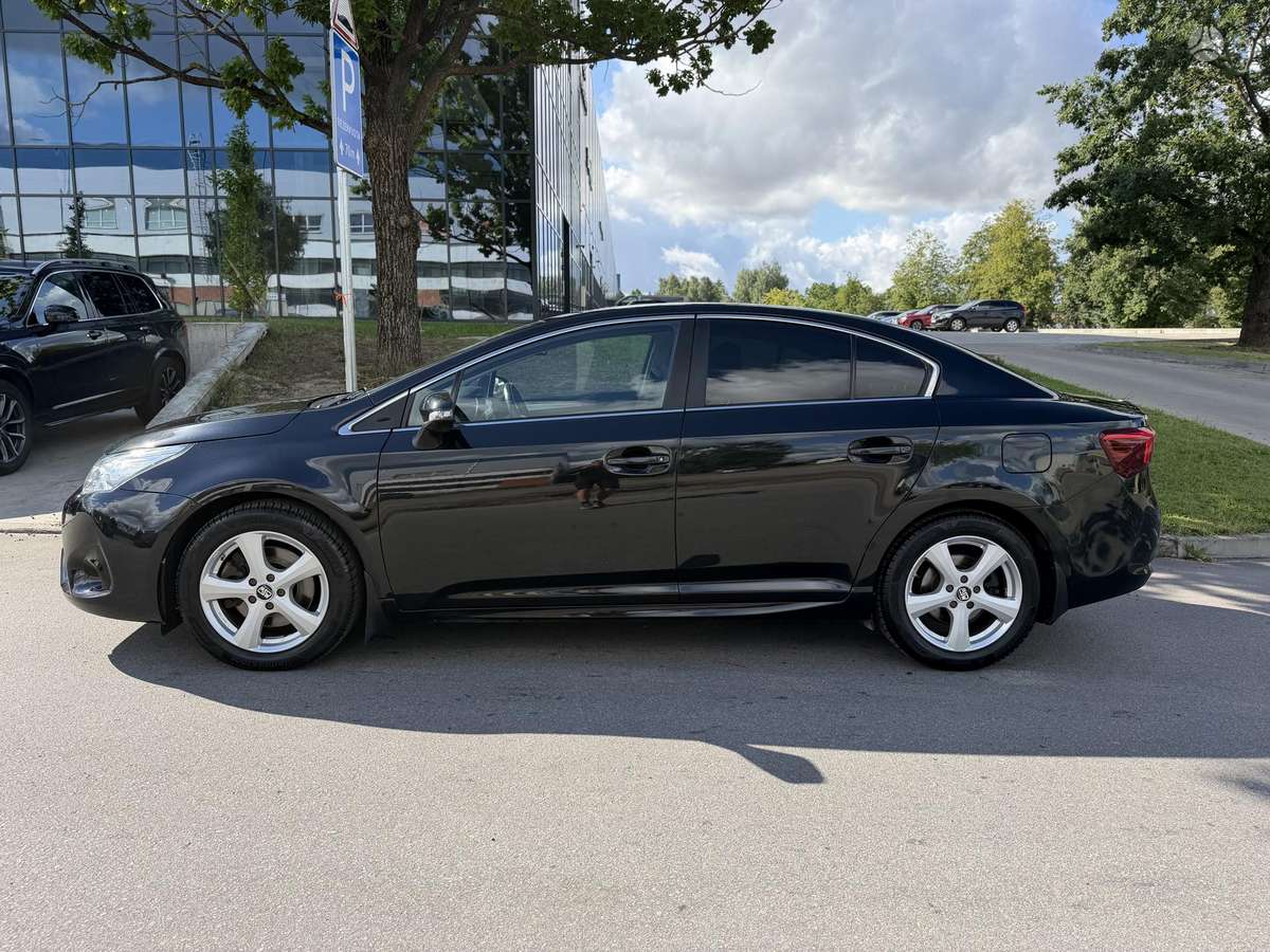 Toyota Avensis - 12