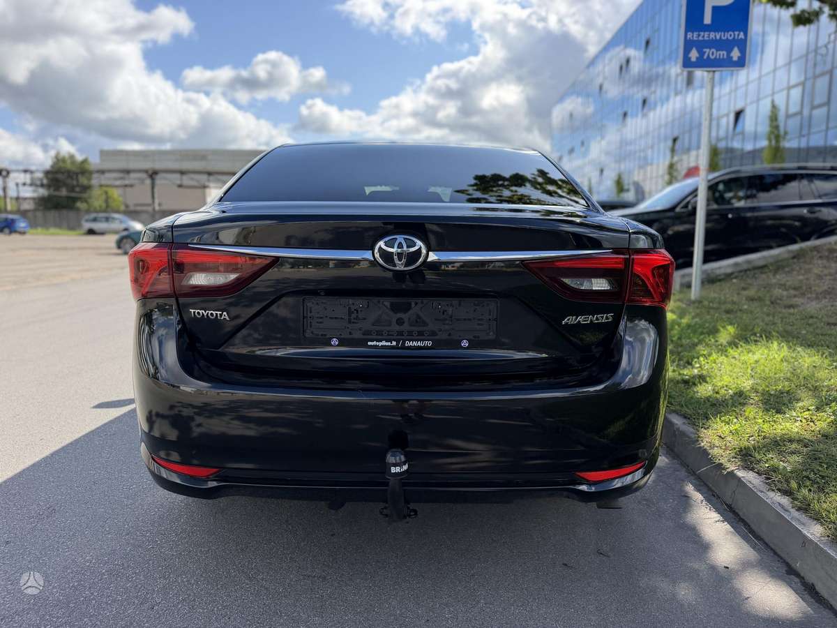 Toyota Avensis - 9