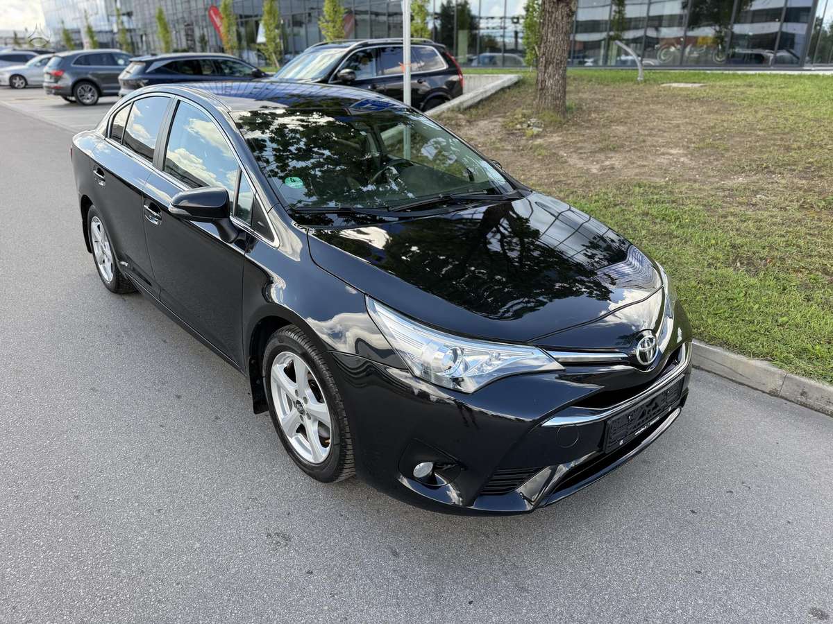 Toyota Avensis - 2