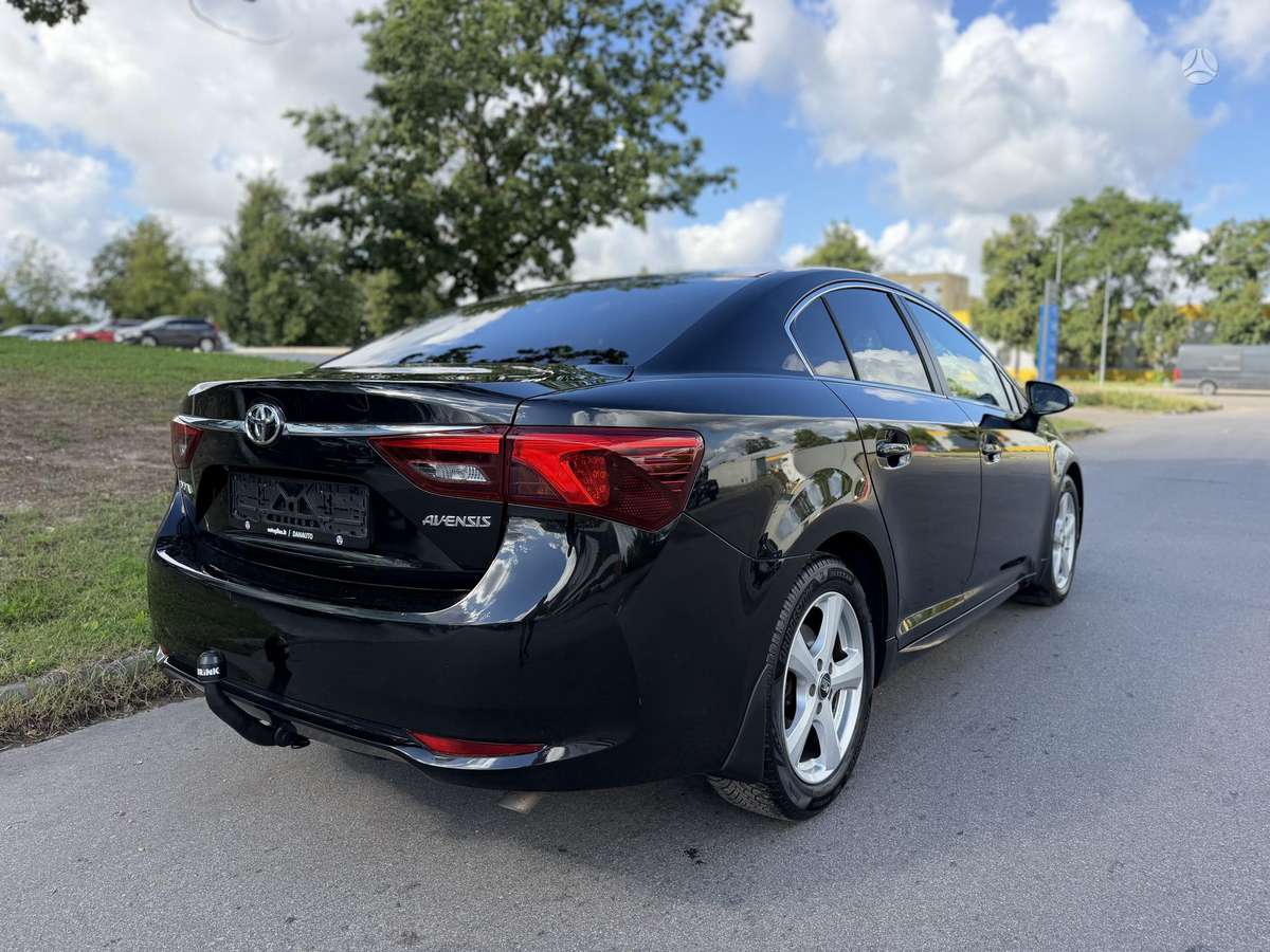 Toyota Avensis - 8