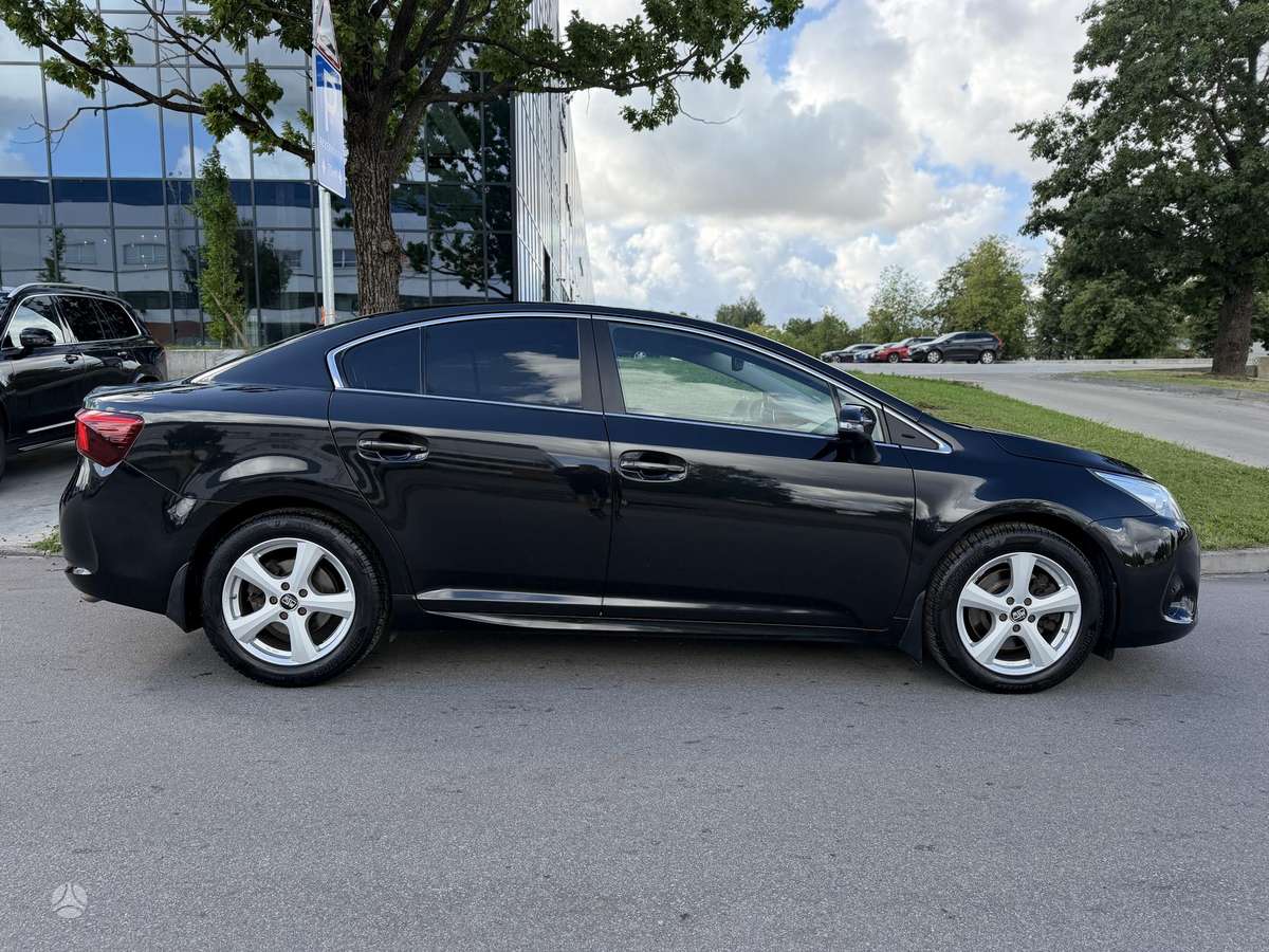 Toyota Avensis - 11