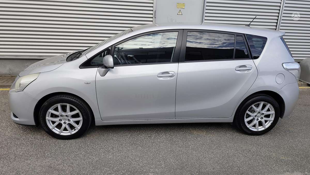 Toyota Verso - 3