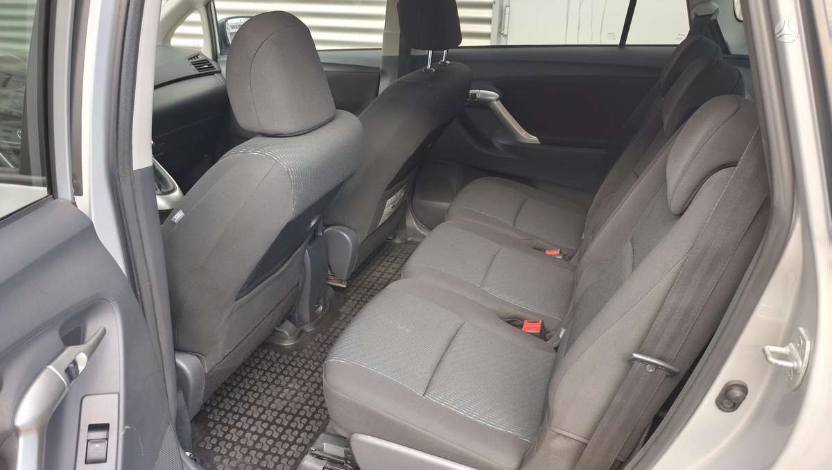 Toyota Verso, 2.0 l., Минивэн