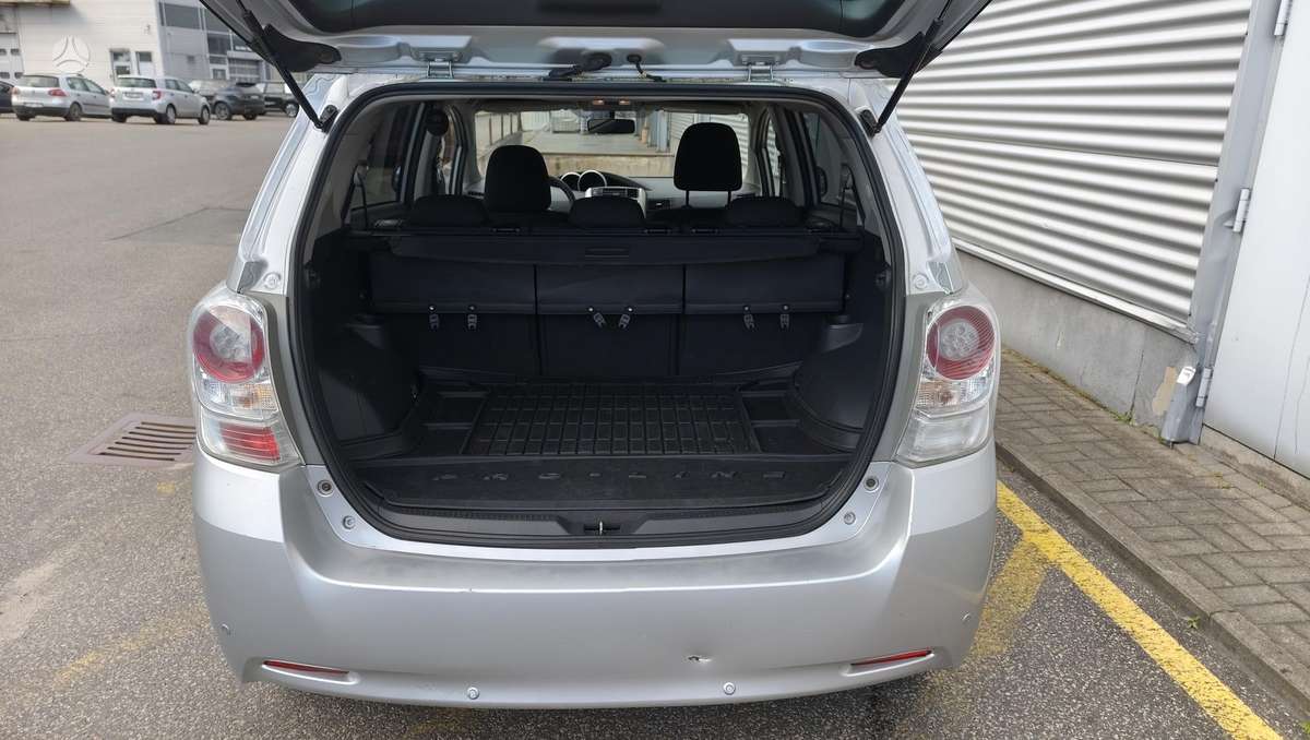 Toyota Verso - 11