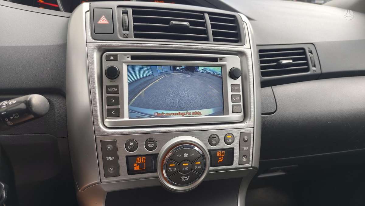 Toyota Verso, 2.0 l., Минивэн