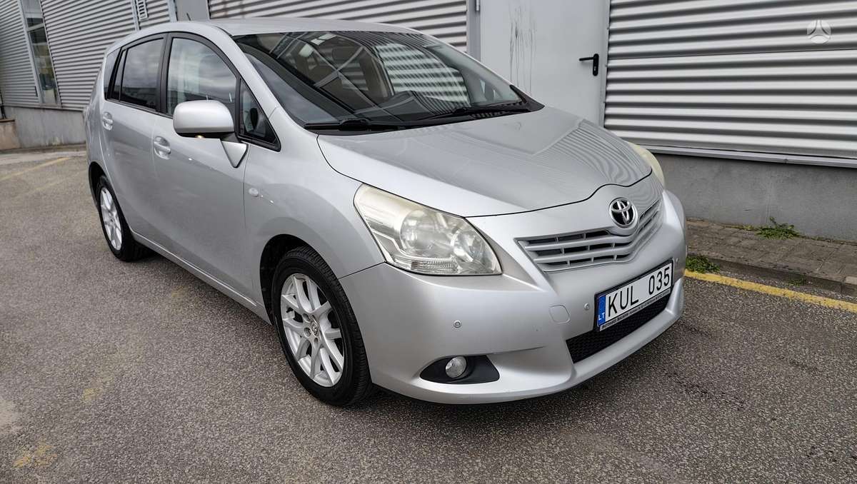 Toyota Verso - 5