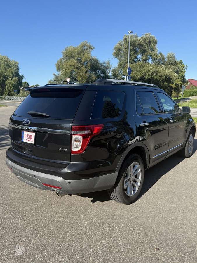 Ford Explorer, 3.5 l., off-road / crossover