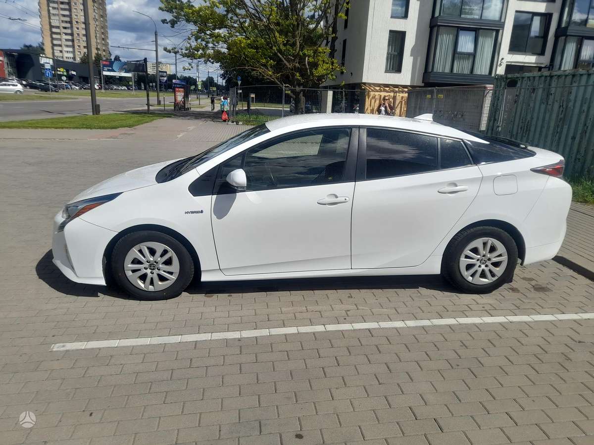 Toyota Prius - 8