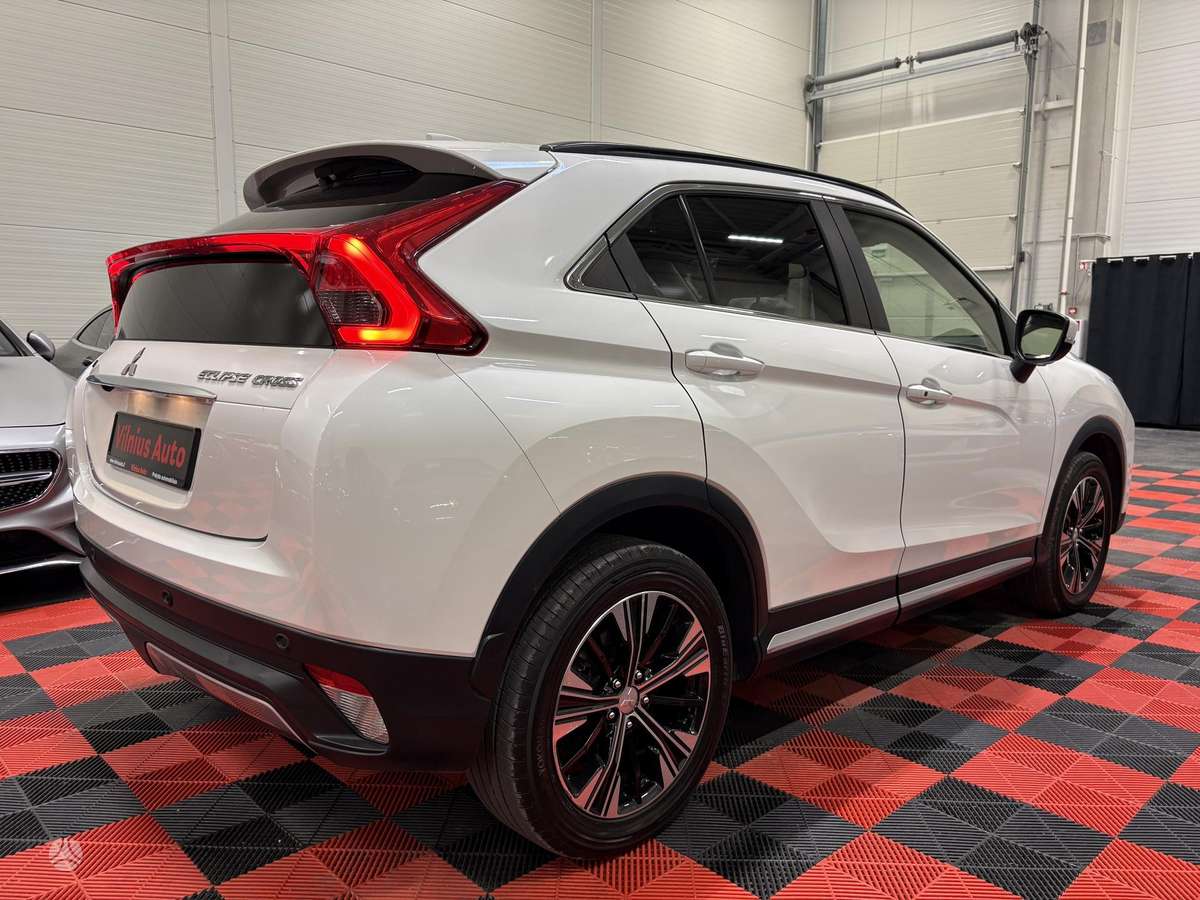 Mitsubishi Eclipse Cross, 1.5 l., off-road / crossover