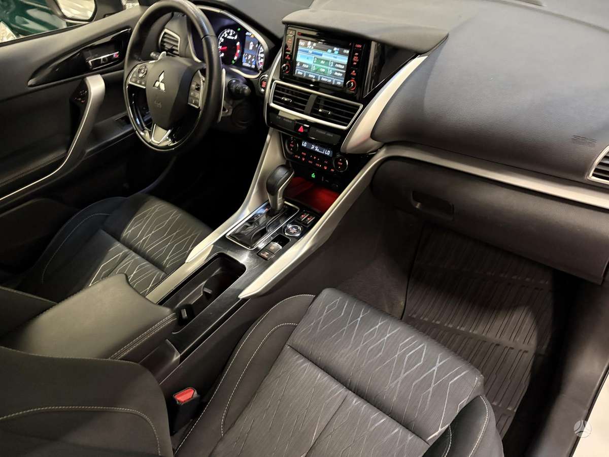 Mitsubishi Eclipse Cross, 1.5 l., Внедорожник / Кроссовер