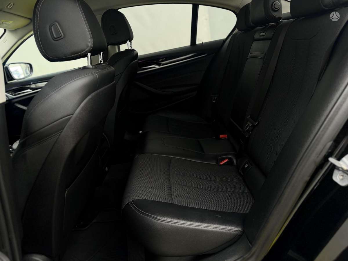 BMW 518, 2.0 l., Седан