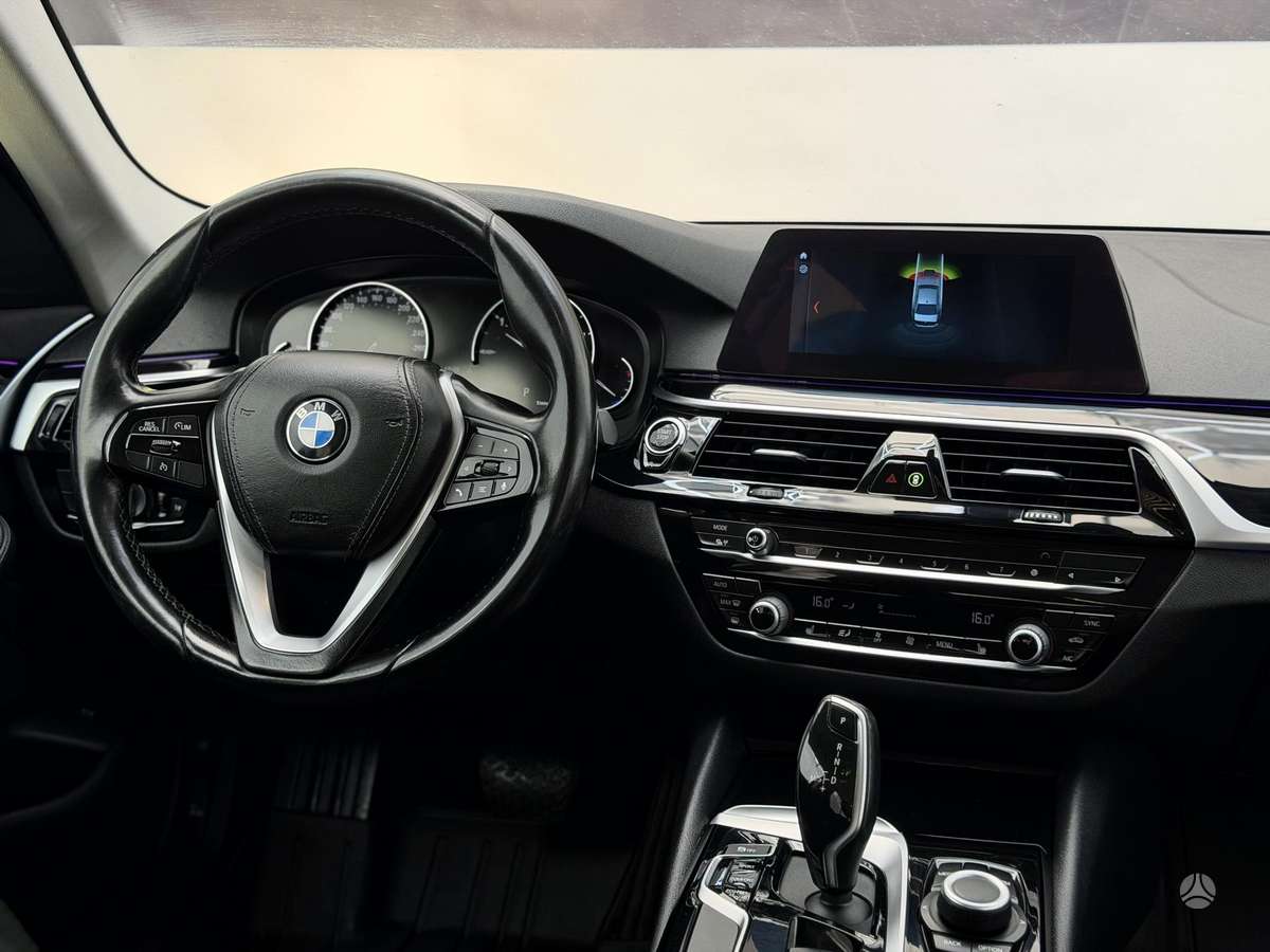 BMW 518, 2.0 l., Седан