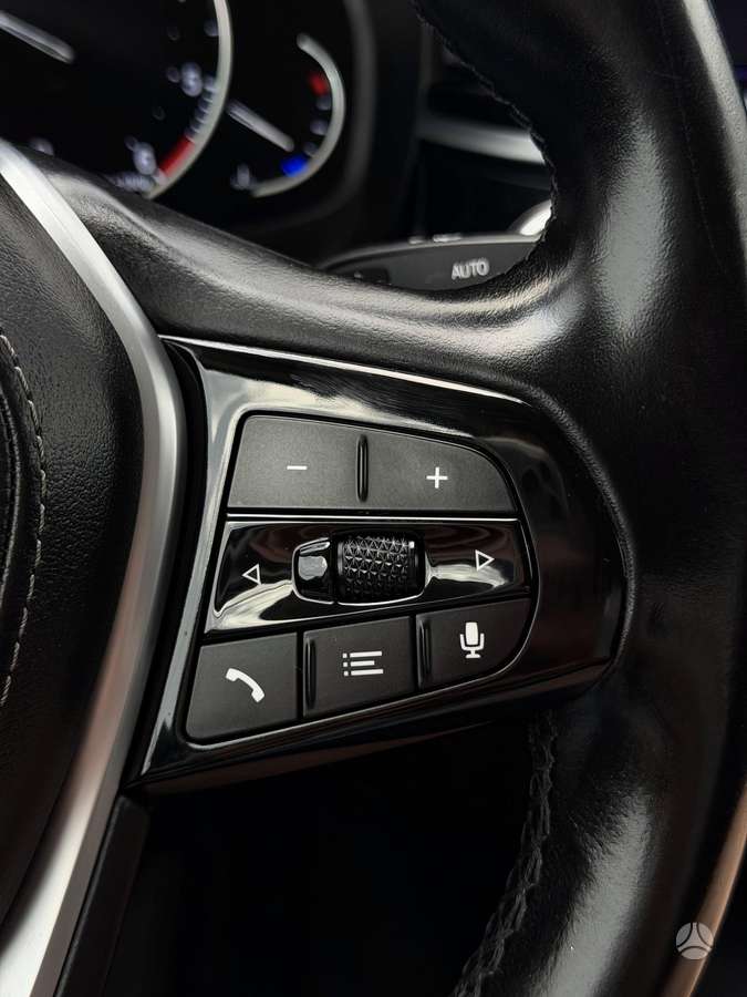 BMW 518, 2.0 l., Седан
