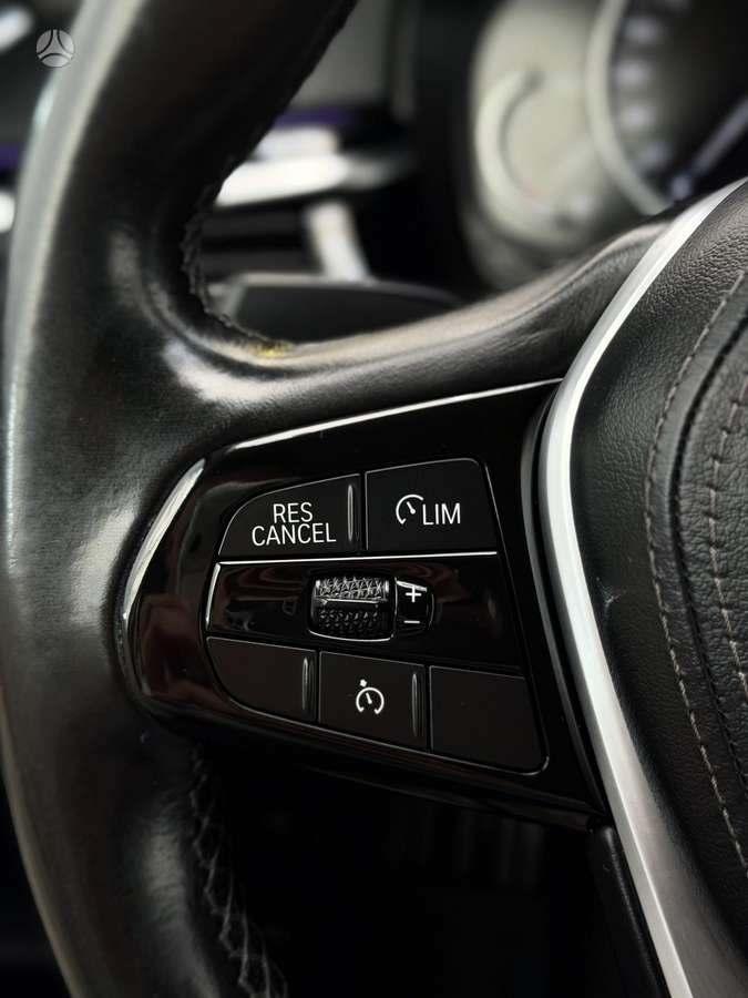 BMW 518, 2.0 l., Седан