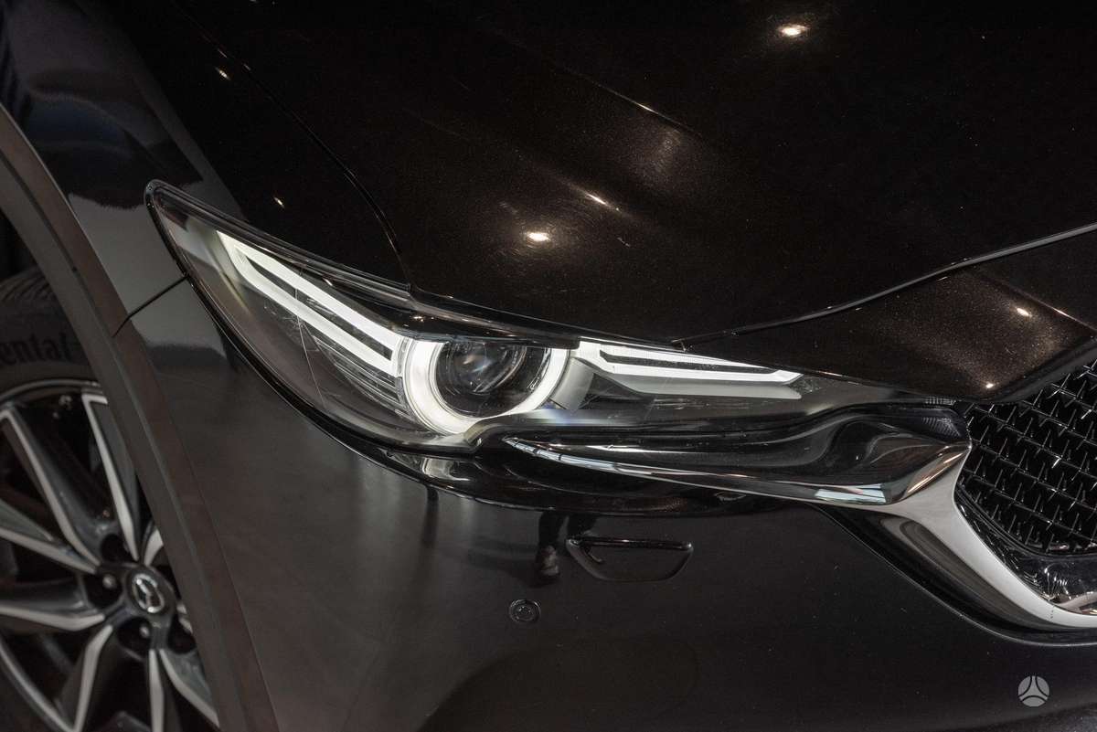 Mazda CX-5, 2.0 l., off-road / crossover