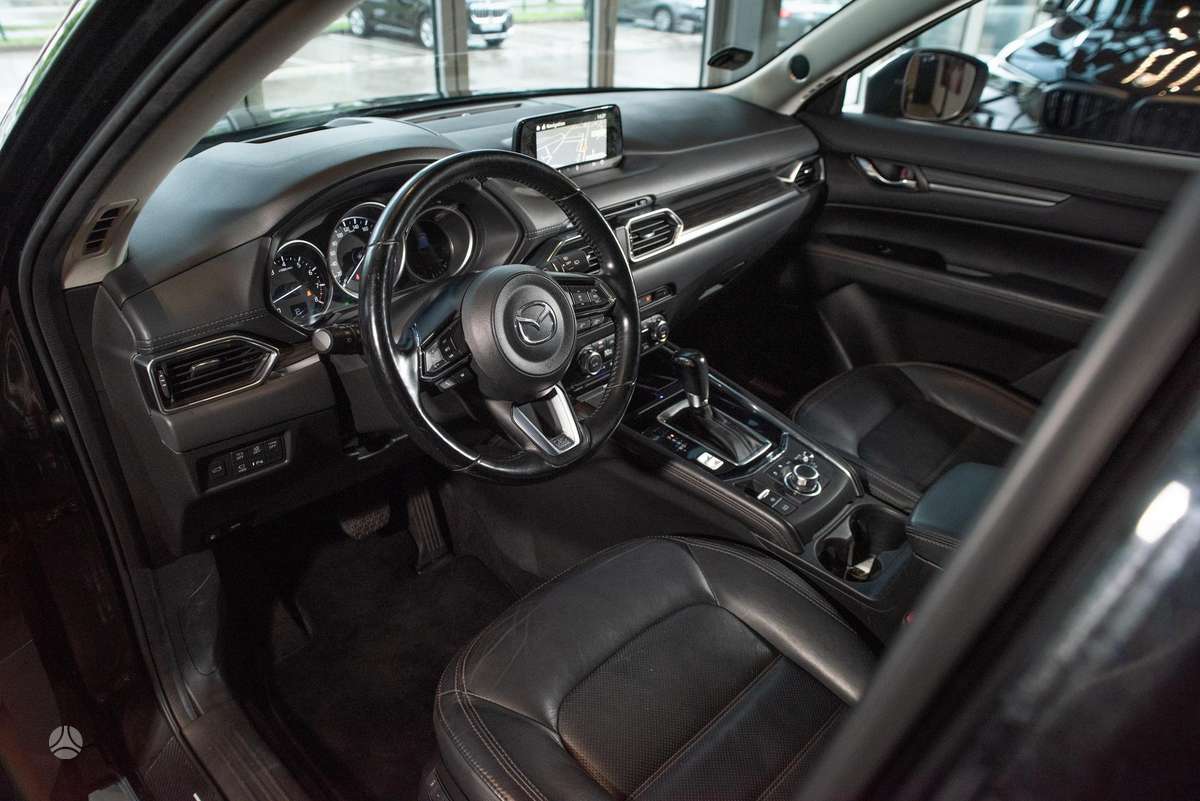 Mazda CX-5, 2.0 l., off-road / crossover