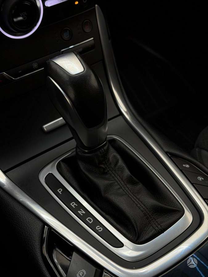 Ford Edge, 2.0 l., off-road / crossover