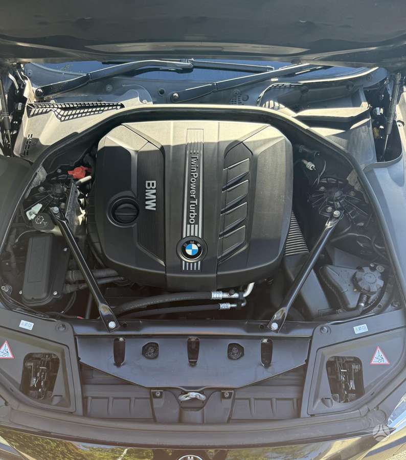 BMW 520, 2.0 l., Седан