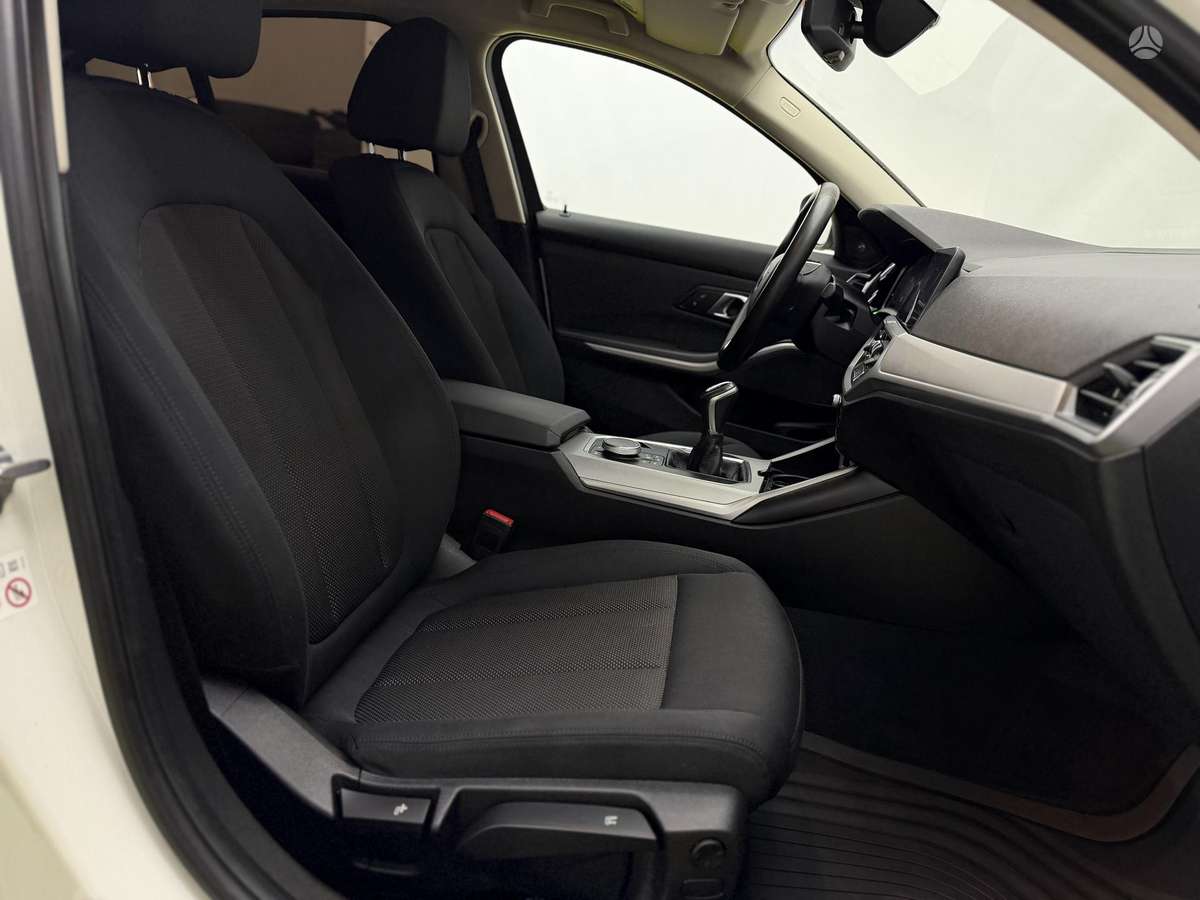 BMW 320, 2.0 l., Седан