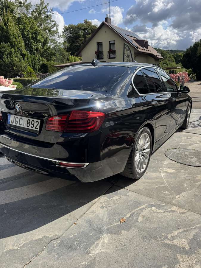 BMW 520, 2.0 l., Седан