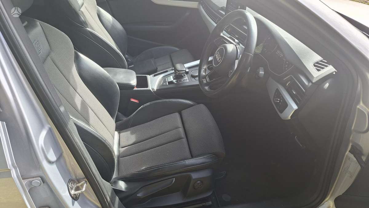 Audi A4, 2.0 l., Седан