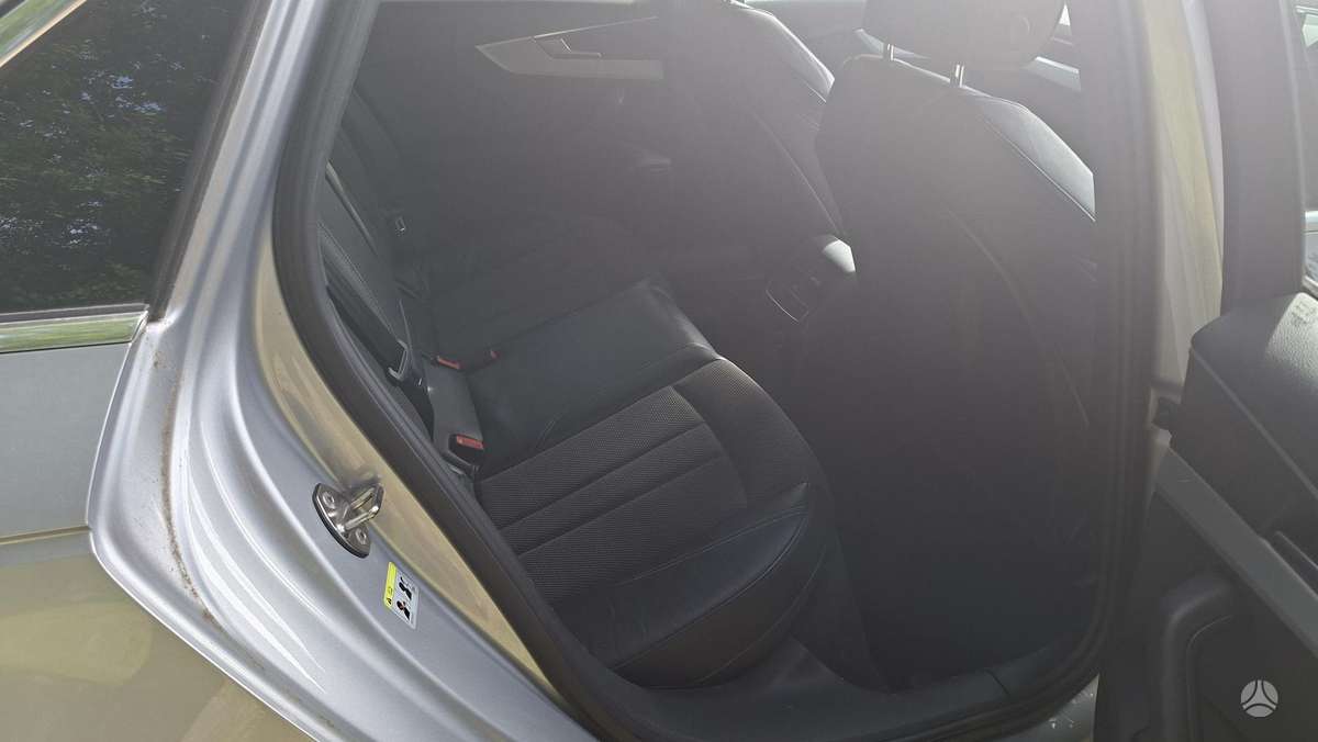 Audi A4, 2.0 l., Седан