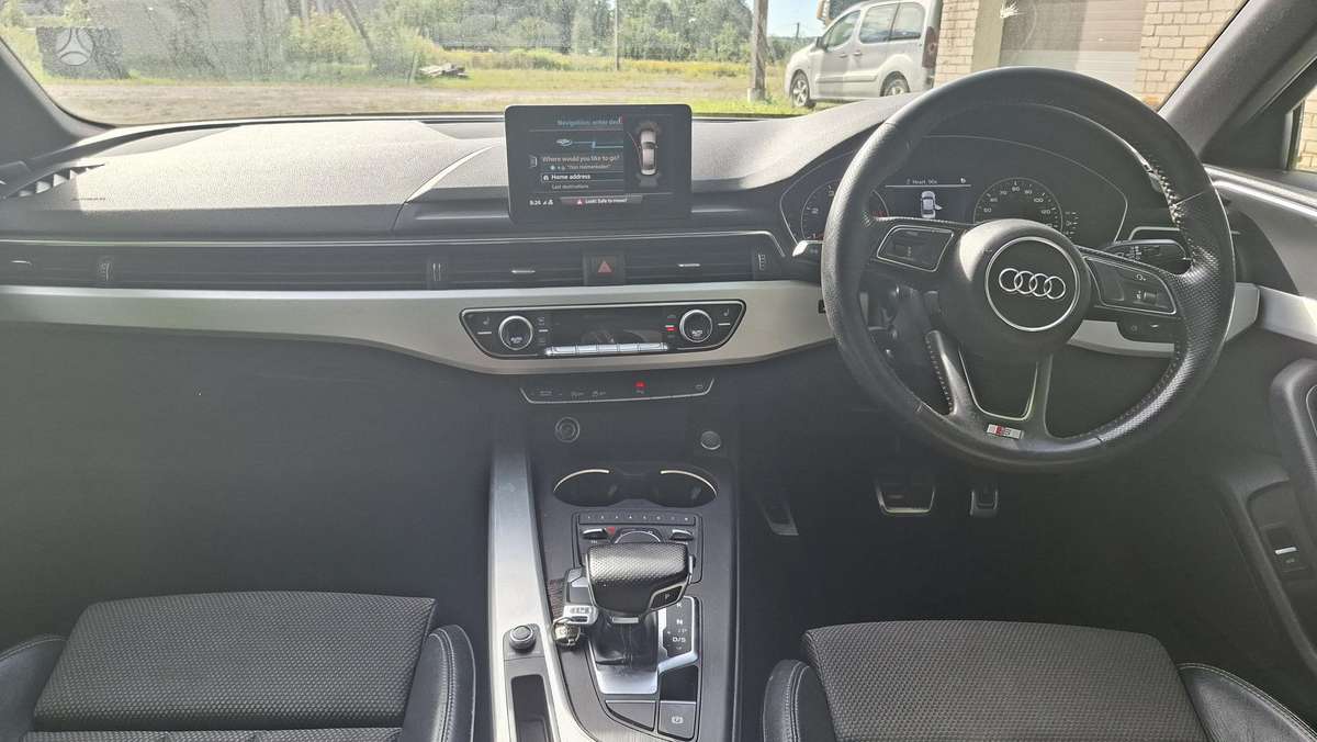 Audi A4, 2.0 l., Седан
