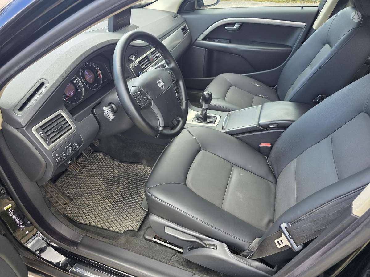 Volvo V70, 2.0 l., Универсал