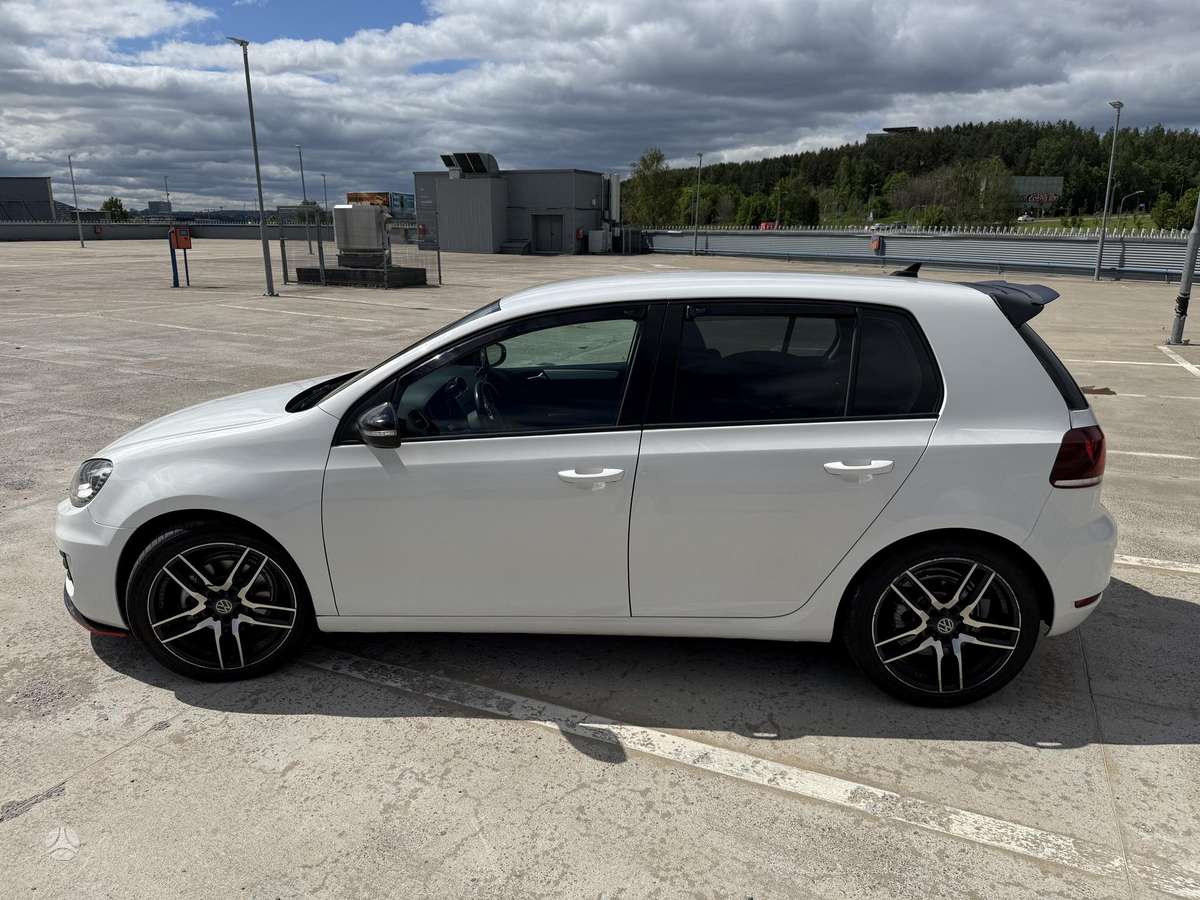 Volkswagen Golf - 3