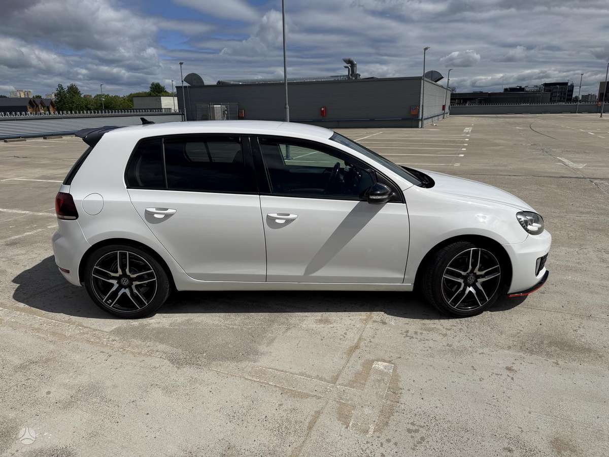 Volkswagen Golf - 7
