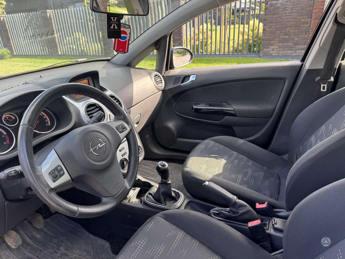 Opel Corsa, 1.3 l., hatchback