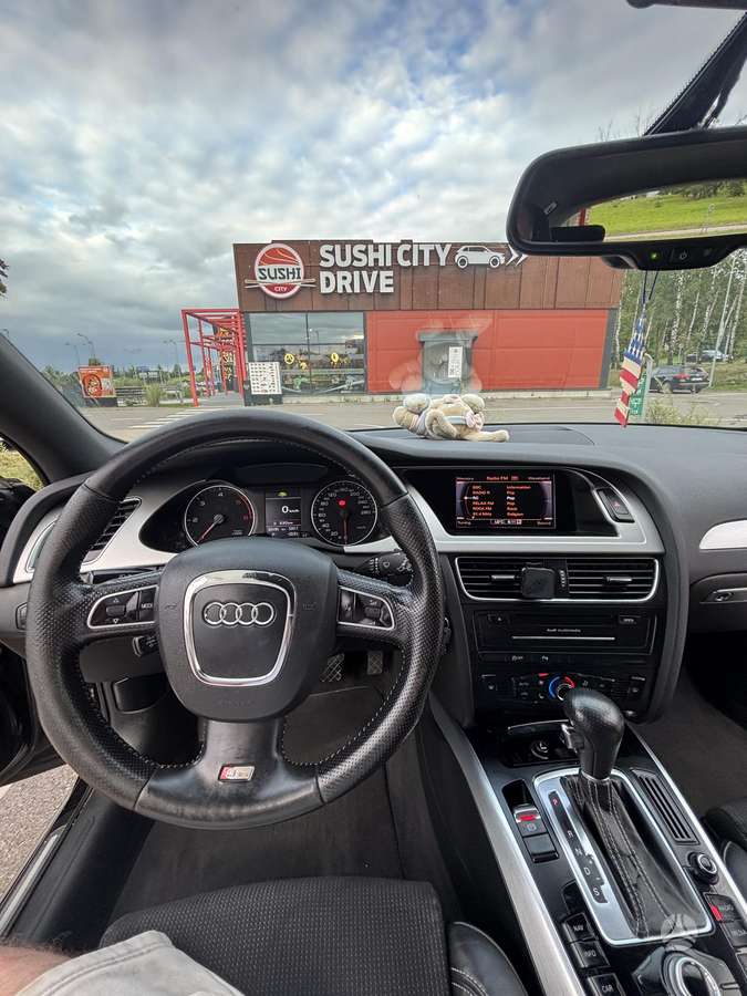 Audi A4, 2.0 l., Универсал
