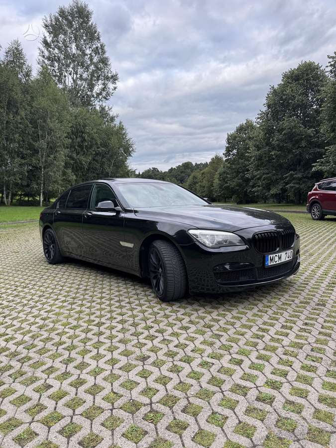 BMW 740, 3.0 l., Седан