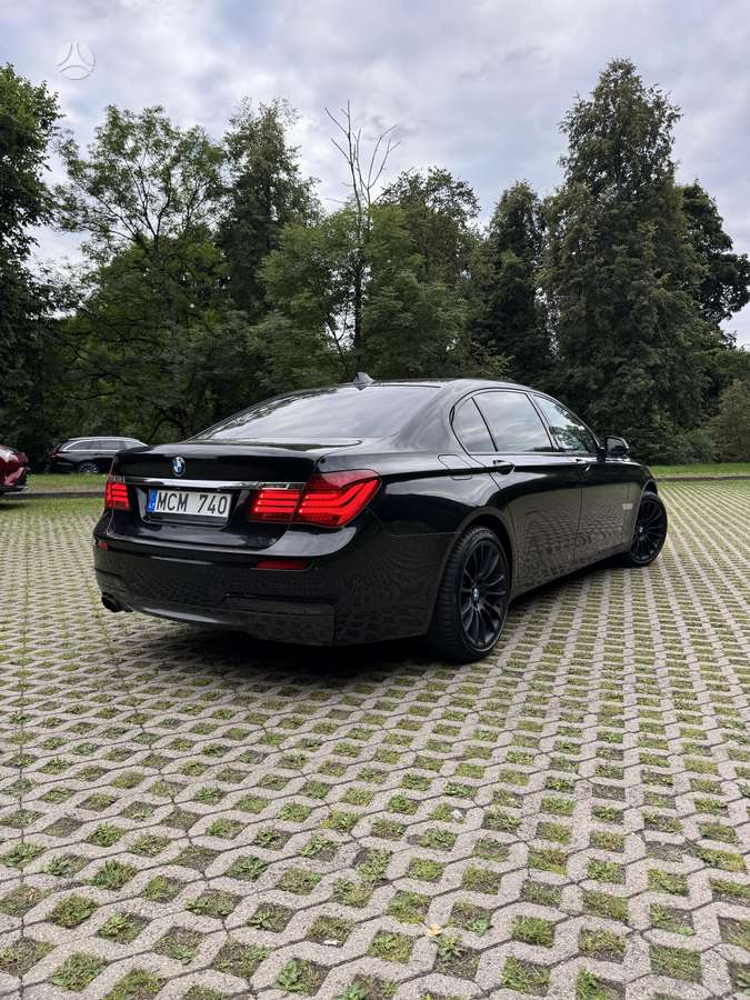 BMW 740, 3.0 l., Седан