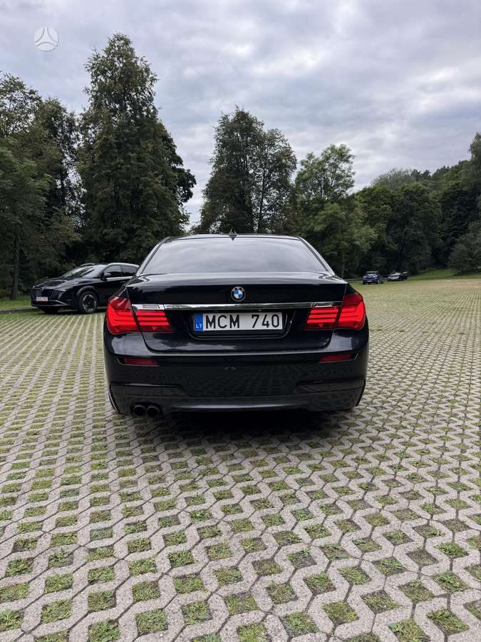 BMW 740, 3.0 l., Седан