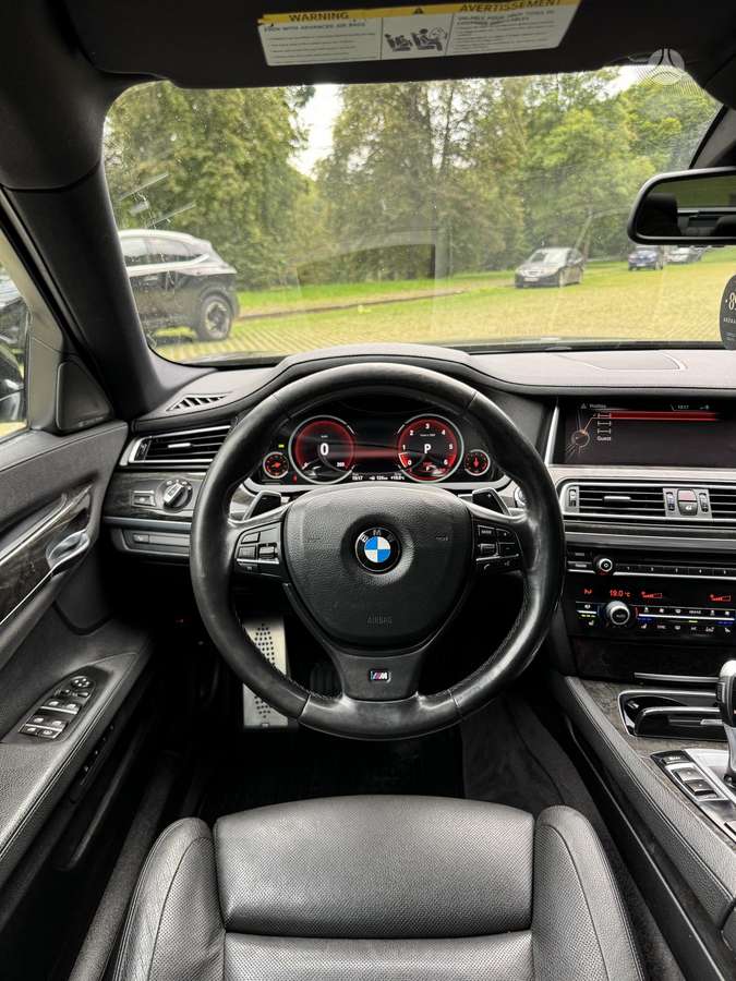 BMW 740, 3.0 l., Седан