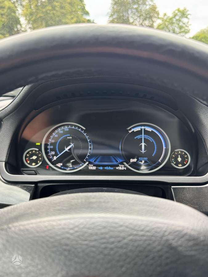 BMW 740, 3.0 l., Седан