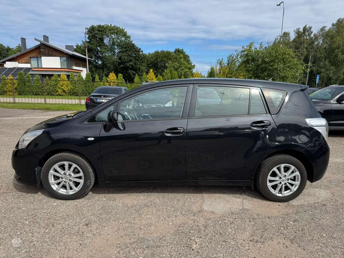 Toyota Verso - 1