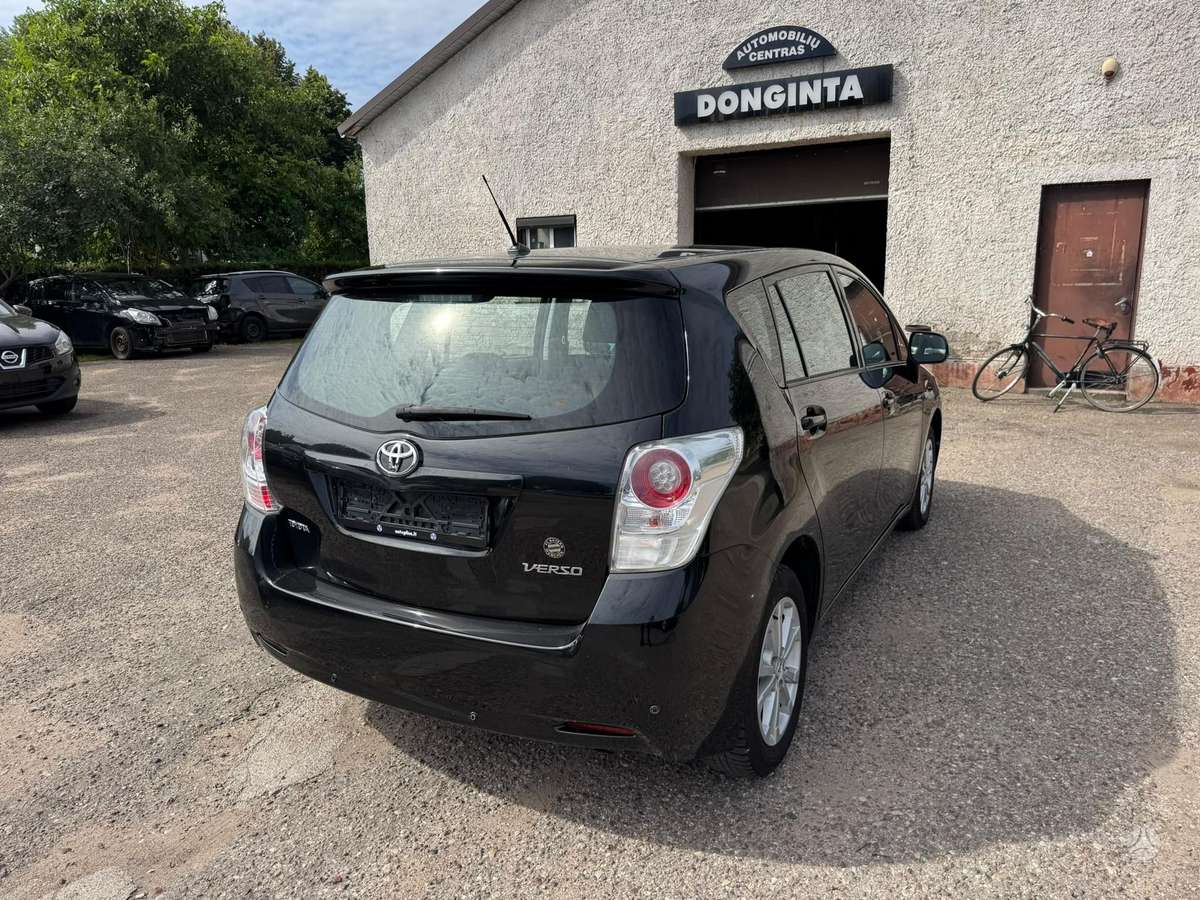 Toyota Verso - 5