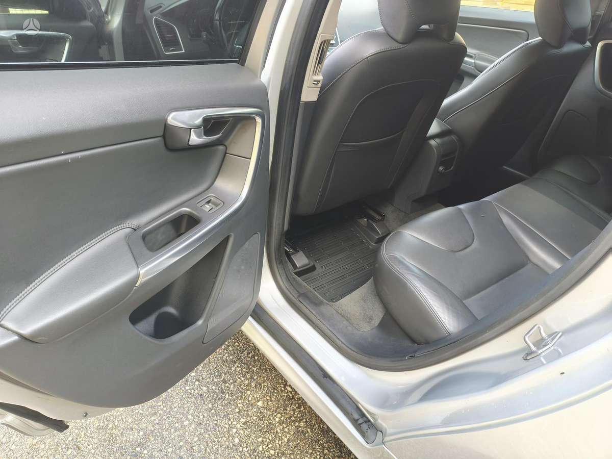 Volvo XC60 - 10